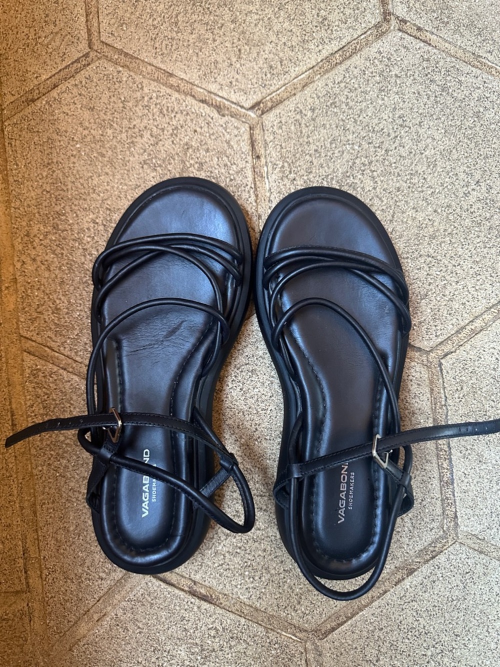 Vagabond Black Strappy Minimal Leather Sandals
